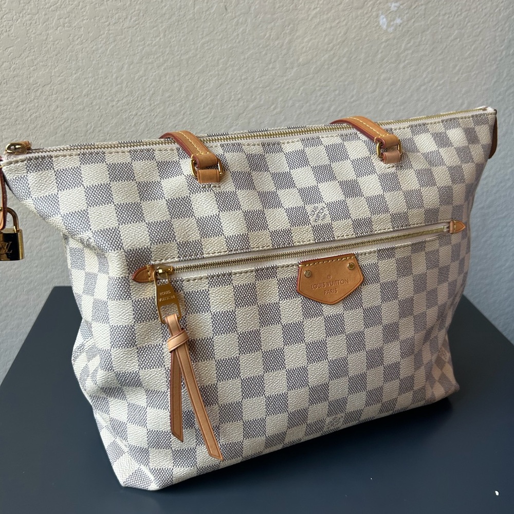 *Authentic* Louis Vuitton Damier Azur Iéna MM